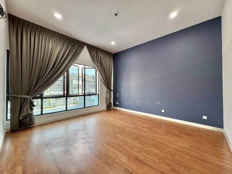 Semi-Detached House for Sale in Sungai Buloh (Selangor) - Syafiq Sharifudin - Living Room - PropertyGuru.com.my