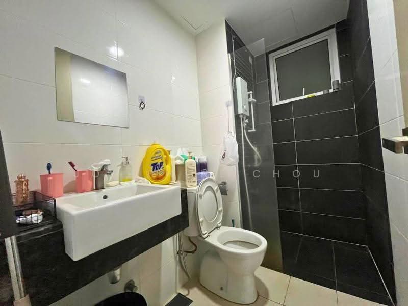 Kediaman Servis untuk Dijual di Temasya 8 - Josephine Chou - Bathroom - PropertyGuru.com.my