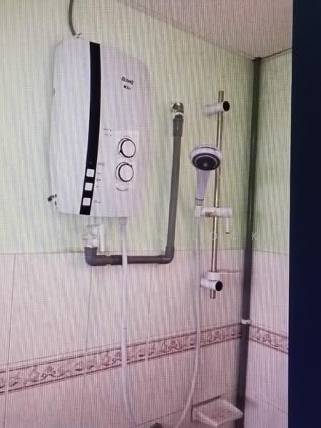 Apartment for Sale at Pangsapuri Saraka - Amanda Lock - Bathroom - PropertyGuru.com.my