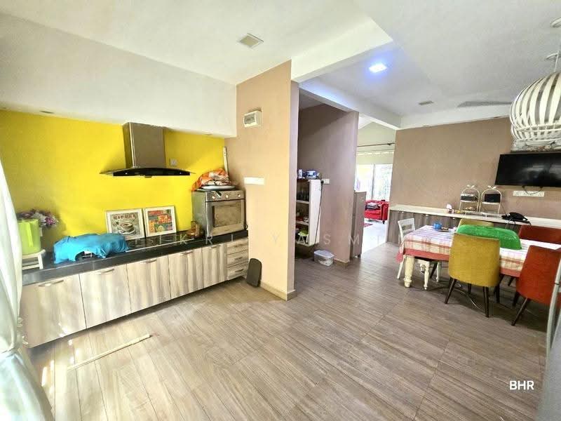Bungalow House for Sale in Seksyen 3 (Bangi) - Fikri Yasmin - Kitchen - PropertyGuru.com.my