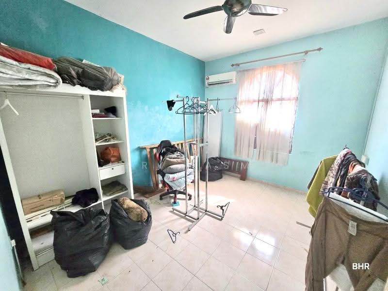 Bungalow House for Sale in Seksyen 3 (Bangi) - Fikri Yasmin - Bedroom - PropertyGuru.com.my