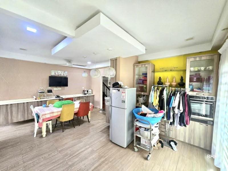 Bungalow House for Sale in Seksyen 3 (Bangi) - Fikri Yasmin - Dining Room - PropertyGuru.com.my