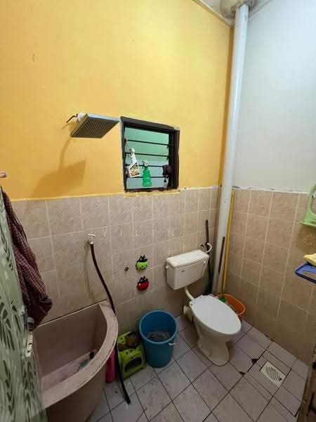 1-storey Terraced House for Sale in Bandar Tasek Mutiara (Simpang Ampat) - Yilin . - Bathroom - PropertyGuru.com.my