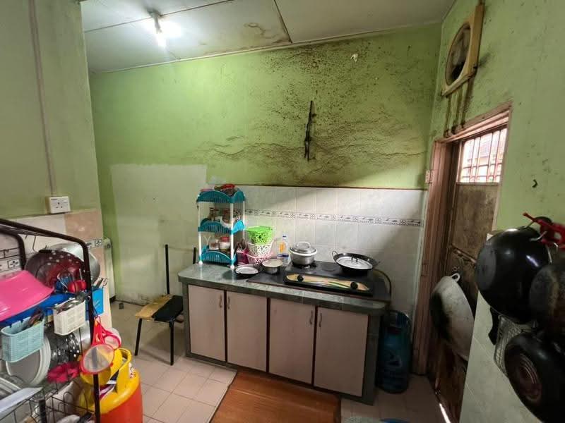 1-storey Terraced House for Sale in Bandar Tasek Mutiara (Simpang Ampat) - Yilin . - Kitchen - PropertyGuru.com.my