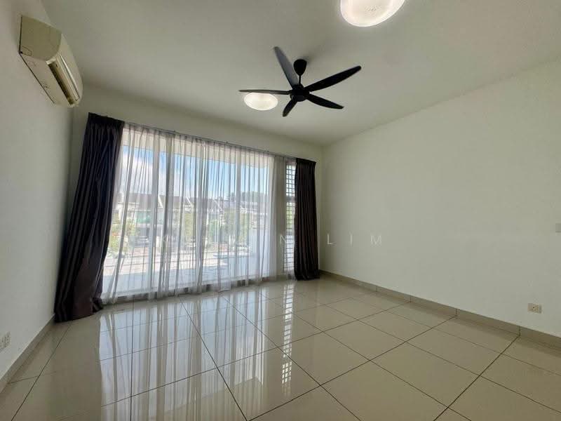 2-storey Terraced House for Sale in Horizon Hills (Iskandar Puteri (Nusajaya)) - Kelvin Lim - Living Room - PropertyGuru.com.my