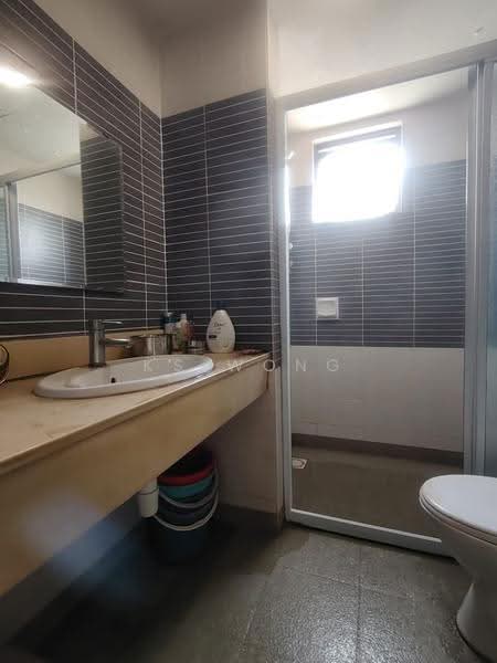 Condominium for Rent at Savanna Condominium - KS Wong - Bathroom - PropertyGuru.com.my