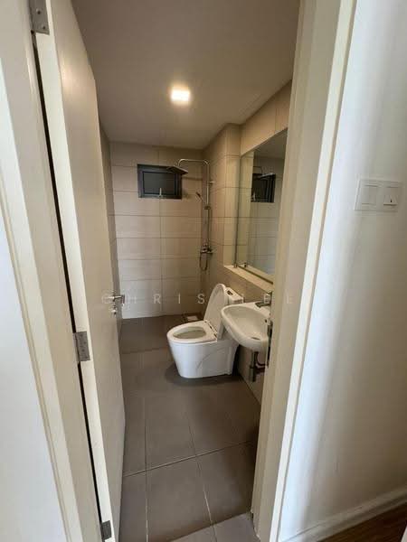 Kondominium untuk Disewa di Lakefront Residence - Chris Lee - Bathroom - PropertyGuru.com.my