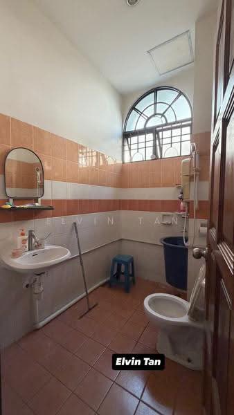Rumah Berkembar untuk Dijual di Butterworth (Penang) - Elvin Tan - Bathroom - PropertyGuru.com.my