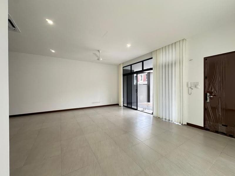2-storey Terraced House for Rent in Puteri Harbour (Iskandar Puteri (Nusajaya)) - Lee Qiu Wen - Living Room - PropertyGuru.com.my
