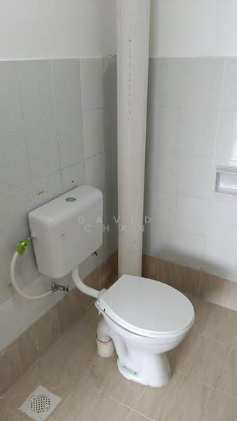 Kediaman Servis untuk Dijual di Serdang Skyvillas (Serdang Perdana) - David Chan - Bathroom - PropertyGuru.com.my