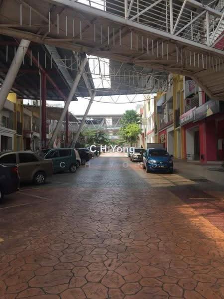 Shop for Sale in Bandar Putra Permai (Seri Kembangan) - ch yong - PropertyGuru.com.my