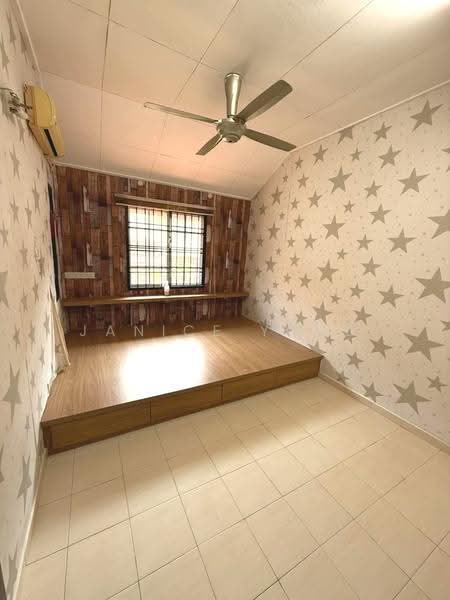 2-storey Terraced House for Sale in Taman Bukit Tiram (Ulu Tiram) - Janice Yong - Bedroom - PropertyGuru.com.my