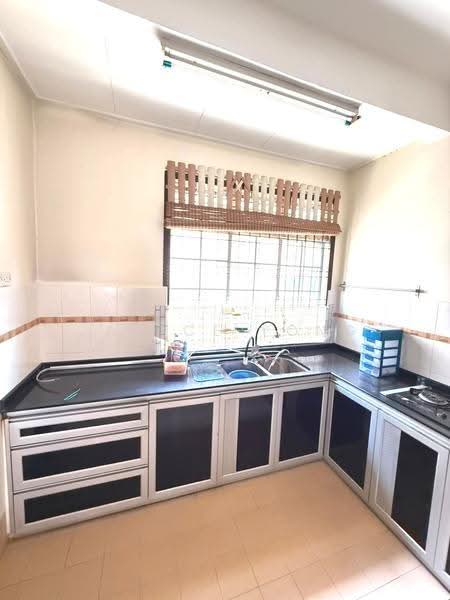 2-storey Terraced House for Sale in Taman Bukit Tiram (Ulu Tiram) - Janice Yong - Kitchen - PropertyGuru.com.my