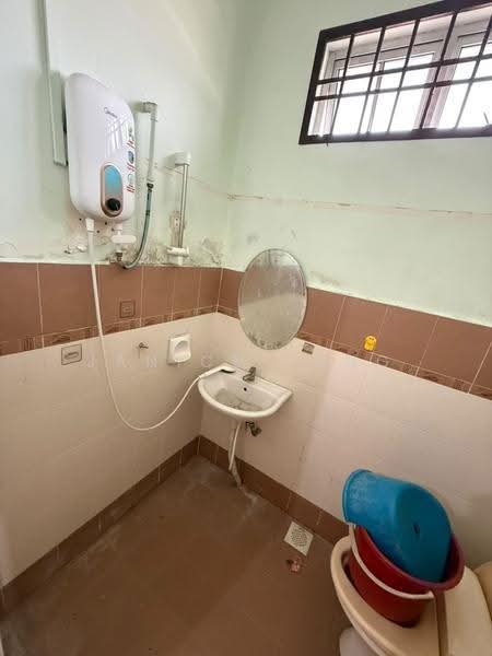 2-storey Terraced House for Sale in Taman Bukit Tiram (Ulu Tiram) - Janice Yong - Bathroom - PropertyGuru.com.my