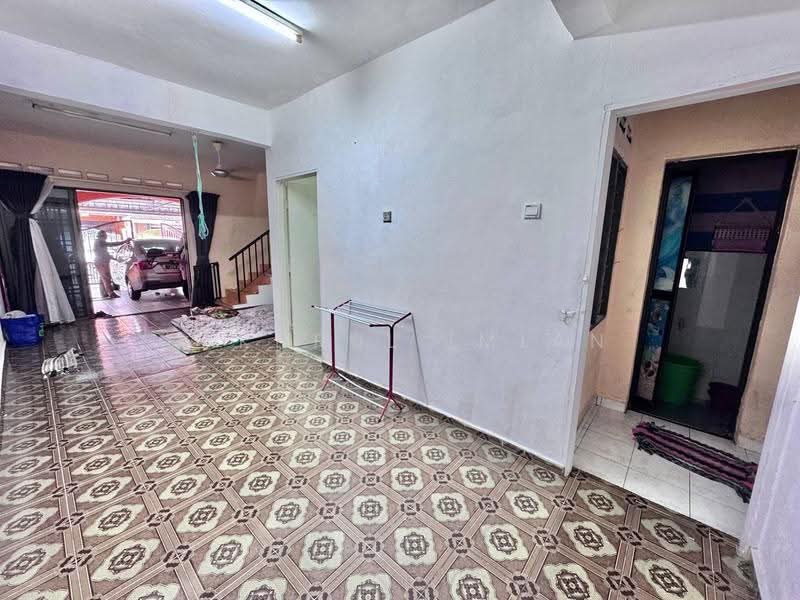 2-storey Terraced House for Sale in Taman Pulai Indah (Johor Bahru) - Fakhrul Imlan - Living Room - PropertyGuru.com.my