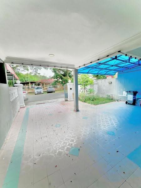 2-storey Terraced House for Sale in Taman Cheng Perdana (Cheng) - Tim Piong - Exterior - PropertyGuru.com.my