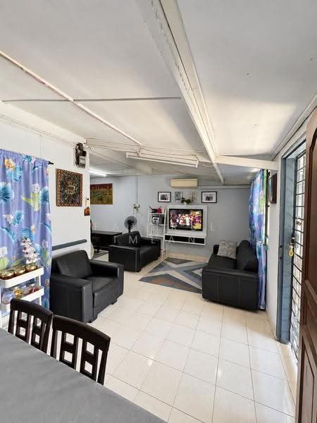 Rumah Teres 1-Tingkat untuk Dijual di Taman Desa Rahmat (Tampoi) - Fakhrul Imlan - Living Room - PropertyGuru.com.my
