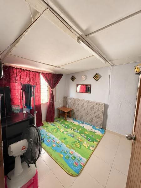Rumah Teres 1-Tingkat untuk Dijual di Taman Desa Rahmat (Tampoi) - Fakhrul Imlan - Bedroom - PropertyGuru.com.my