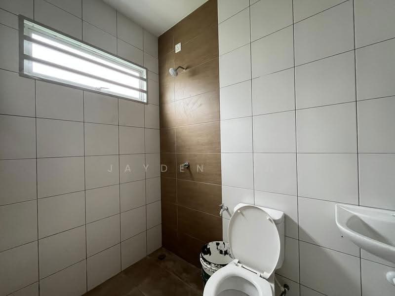 1-storey Terraced House for Sale in Simpang Empat (Kedah) - Jayden Geh - Bathroom - PropertyGuru.com.my
