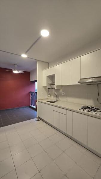 Pangsapuri untuk Disewa di Harmoni Elmina 1 @ City Of Elmina - Azzad Zarull - Kitchen - PropertyGuru.com.my