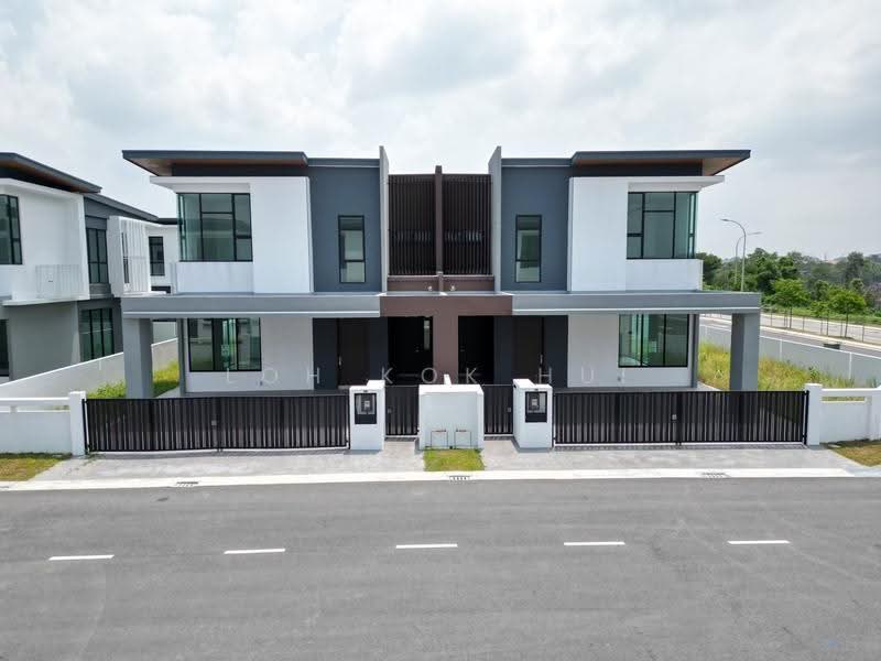 Rumah Berkembar untuk Dijual di Taman Gaya (Ulu Tiram) - Loh Kok Hui - Exterior - PropertyGuru.com.my