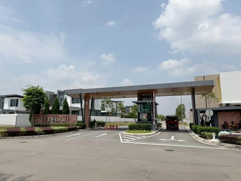 Rumah Berkembar untuk Dijual di Taman Gaya (Ulu Tiram) - Loh Kok Hui - Exterior - PropertyGuru.com.my