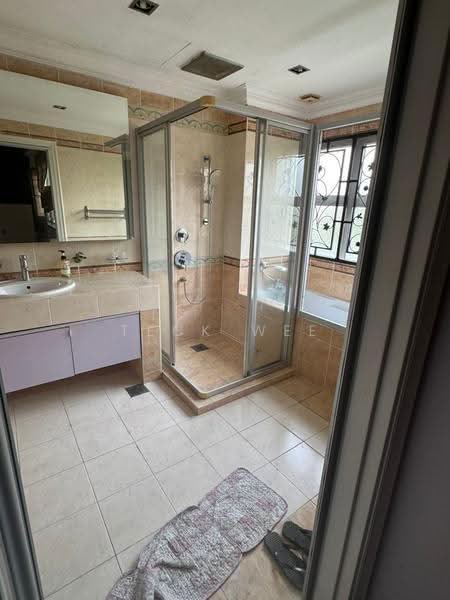 Bungalow House for Sale in Ampang Jaya (Ampang) - Teck Wee - Bathroom - PropertyGuru.com.my