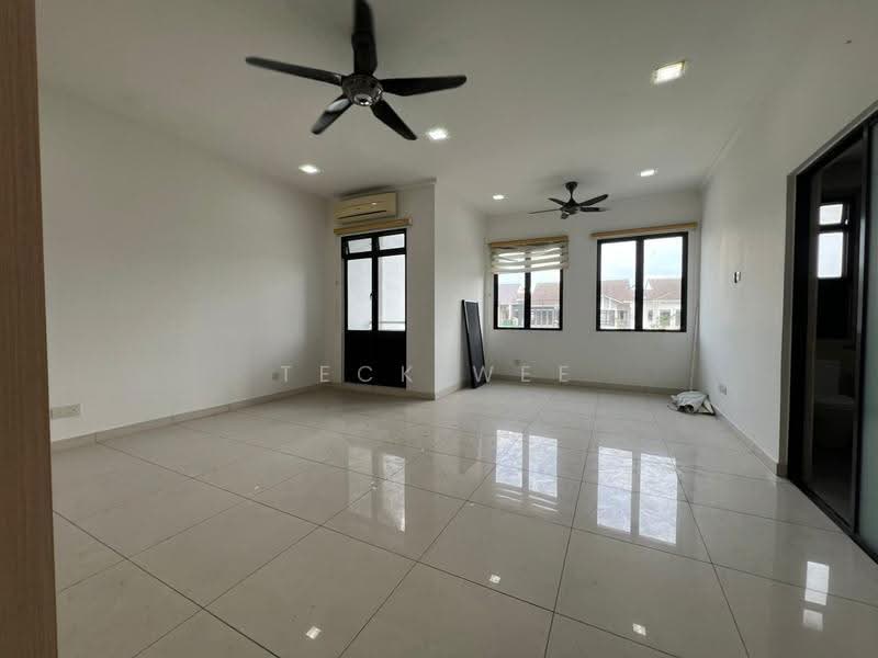Rumah Teres 3-Tingkat untuk Dijual di Taman Melawati (Ulu Kelang) - Teck Wee - Living Room - PropertyGuru.com.my