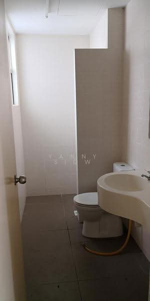 Service Residence for Sale at Platinum Lake PV 21 - Yanny Siow - Bathroom - PropertyGuru.com.my