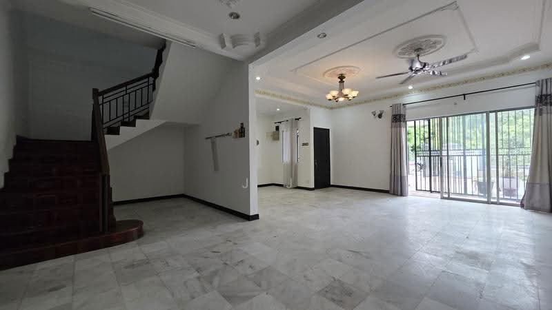 Terraced House for Sale in Kota Kemuning (Shah Alam) - J J - Living Room - PropertyGuru.com.my