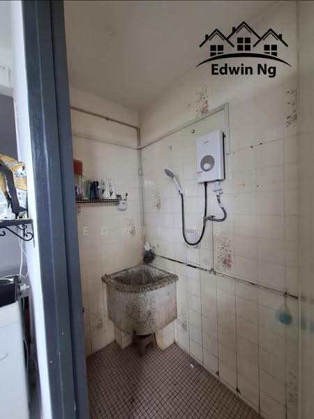 Flat for Sale at Taman Lip Sin Block 1, 3 & 5 - Edwin Ng - Interior - PropertyGuru.com.my