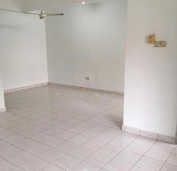 Rumah Teres 2-Tingkat untuk Dijual di Saujana Damansara (Damansara Damai) - Wind Mah - Living Room - PropertyGuru.com.my