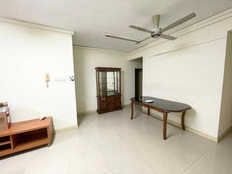 Condominium for Sale at Savanna Condominium - Yen Lim - Living Room - PropertyGuru.com.my