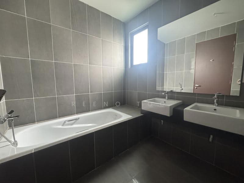 Rumah Banglo untuk Dijual di Subang Bestari (Shah Alam) - Reeno Too - PropertyGuru.com.my