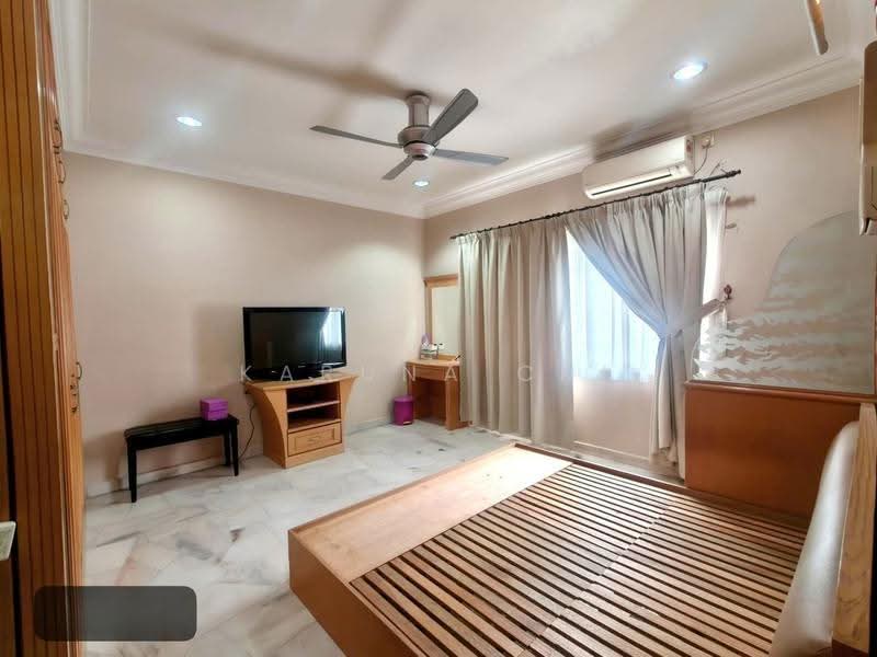Terraced House for Rent in Bandar Bukit Tinggi (Klang) - Karuna Chi - Bedroom - PropertyGuru.com.my