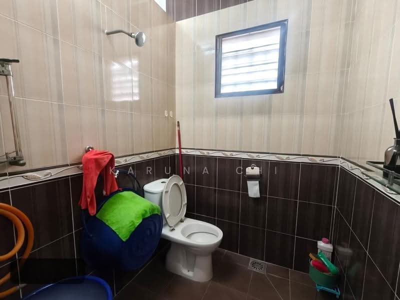 Terraced House for Rent in Bandar Bukit Tinggi (Klang) - Karuna Chi - Bathroom - PropertyGuru.com.my