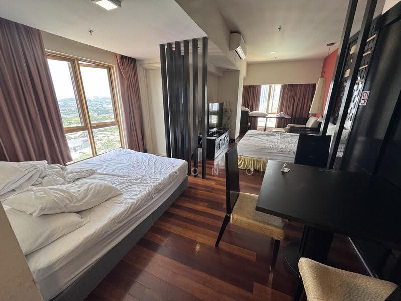 Kediaman Servis untuk Dijual di Sunway Pyramid Tower Resort - Hewson Oh - Bedroom - PropertyGuru.com.my