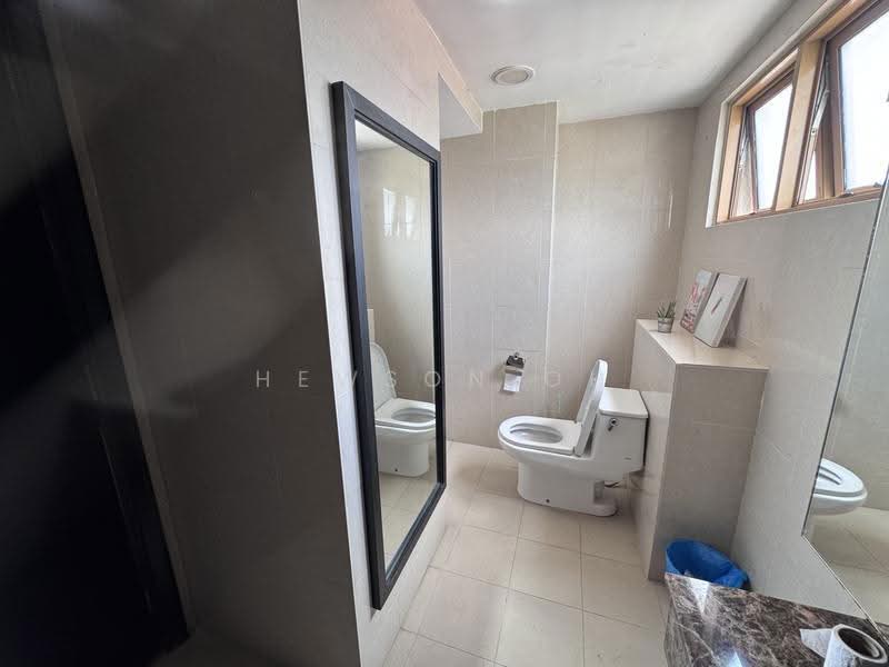 Kediaman Servis untuk Dijual di Sunway Pyramid Tower Resort - Hewson Oh - Bathroom - PropertyGuru.com.my