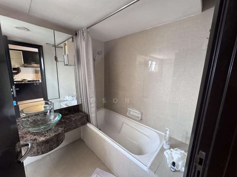 Kediaman Servis untuk Dijual di Sunway Pyramid Tower Resort - Hewson Oh - Bathroom - PropertyGuru.com.my