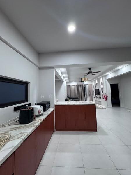 Kondominium untuk Disewa di Myra Cove - Chris Lee - Living Room - PropertyGuru.com.my