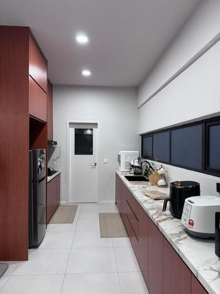 Kondominium untuk Disewa di Myra Cove - Chris Lee - Kitchen - PropertyGuru.com.my