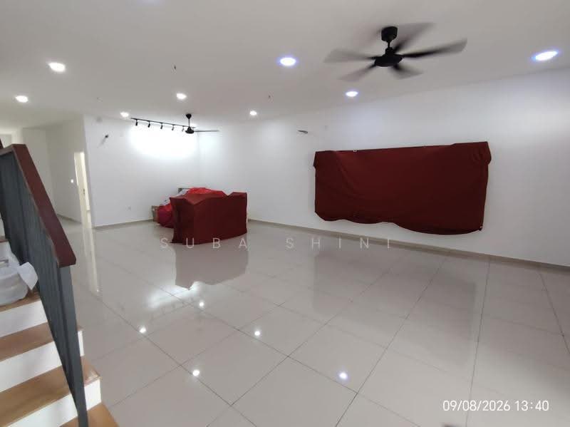 Rumah Teres untuk Disewa di Seremban (Negeri Sembilan) - Suba Shini - Living Room - PropertyGuru.com.my
