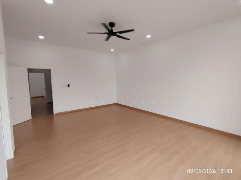 Rumah Teres untuk Disewa di Seremban (Negeri Sembilan) - Suba Shini - Living Room - PropertyGuru.com.my