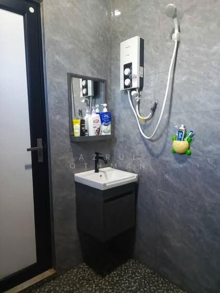 Rumah Teres 1-Tingkat untuk Dijual di Senawang (Negeri Sembilan) - Azrul Othman - Bathroom - PropertyGuru.com.my