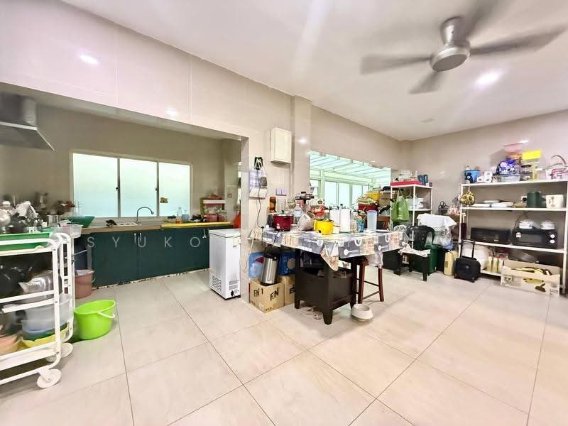 Semi-Detached House for Sale in Petaling Jaya (Selangor) - Syukor Hartanah - Kitchen - PropertyGuru.com.my
