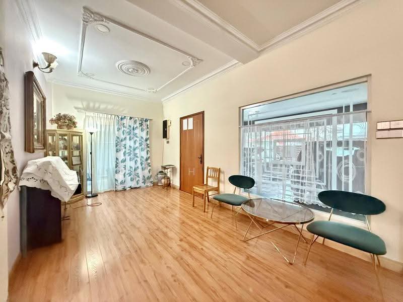 Semi-Detached House for Sale in Petaling Jaya (Selangor) - Syukor Hartanah - Living Room - PropertyGuru.com.my