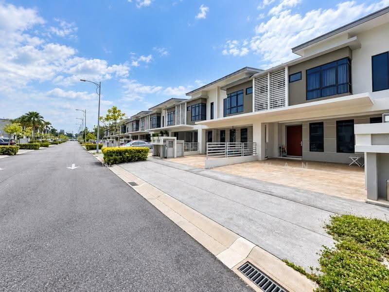 Terraced House for Sale in Cyberjaya (Selangor) - Uswani Mazuwan - Exterior - PropertyGuru.com.my