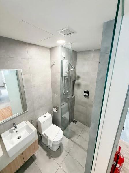 Kediaman Servis untuk Dijual di Riveria City - Ken Lai - Bathroom - PropertyGuru.com.my