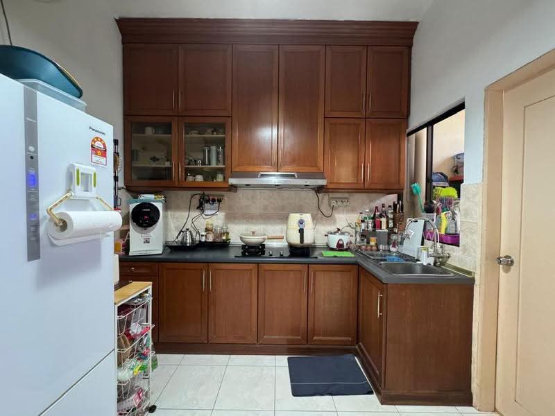Apartment for Sale at Emerald Court - Raymond Lim PW - Kitchen - PropertyGuru.com.my