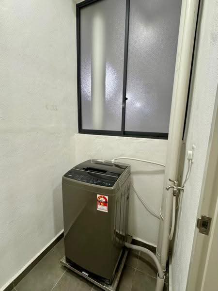 Kediaman Servis untuk Disewa di Suria Garden - Shirley Tan - Yard - PropertyGuru.com.my